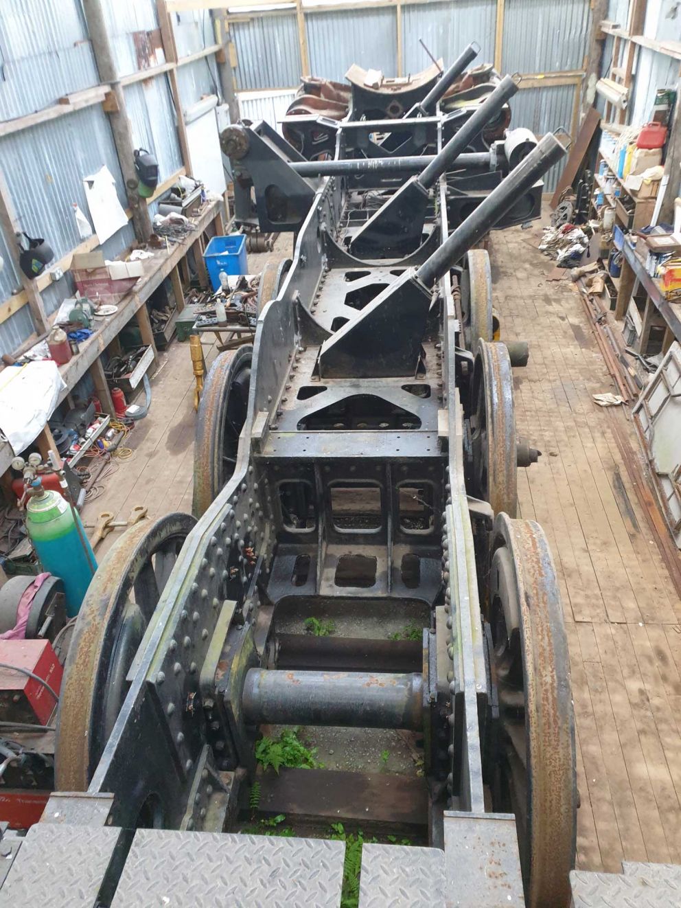 9F 92207 Morning Star - rolling chassis