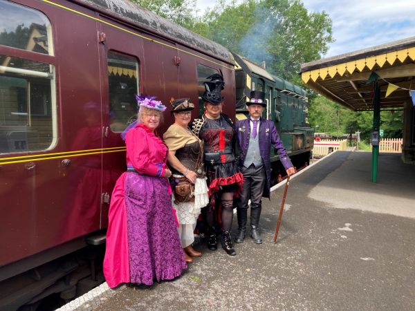 Steampunk Visitors