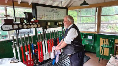 Will George happy in his work - Midsomer Norton South signal boc 02 08 20
