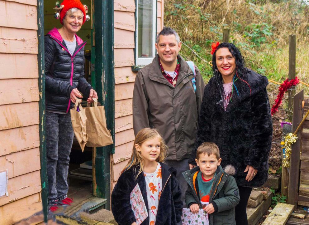 Sophia, Ashley, Kyla-Rose & Kayden collecting goody bags from Anthea - Dec 22nd 2023